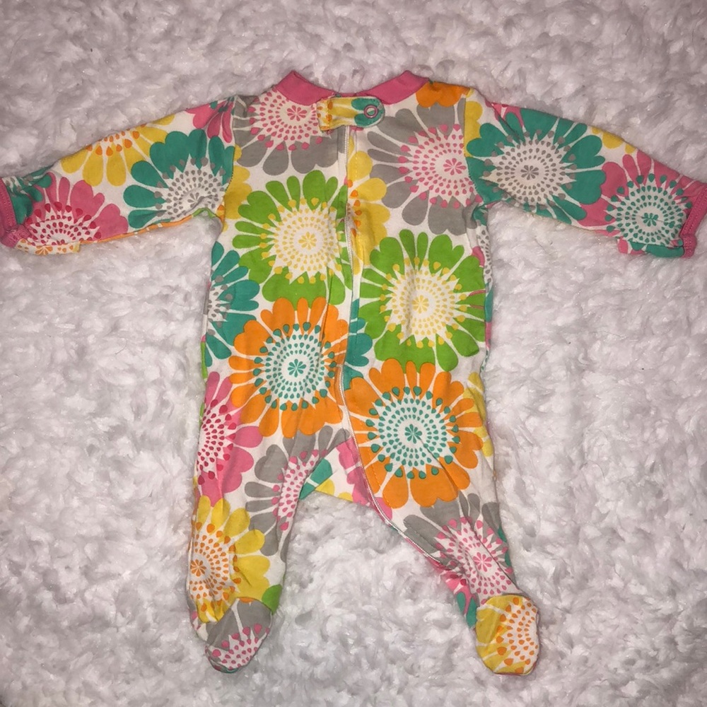 Carter’s Baby Girl Footed Sleeper (NB)
